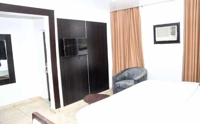 Royal Crest Hotel and Suites, Lagos