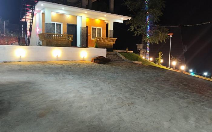 Dusk Vistas Resort