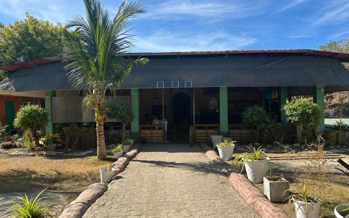 Montenova Dive Resort Malapascua Island