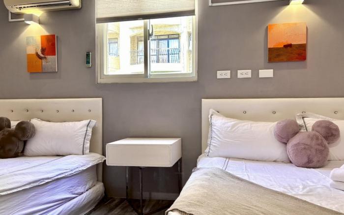 Aug hot sale/Dunhua Villa+1 Free parking/一戶包棟