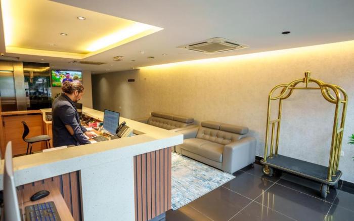 Alaxis Hotel