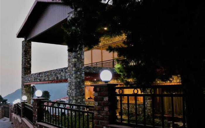 The Bulaakh Resort, Mussoorie – by White Flower