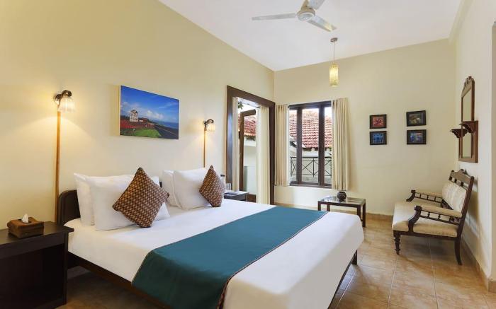 Five Tropical Woods  4 BR Villa/Goa Pool Cook