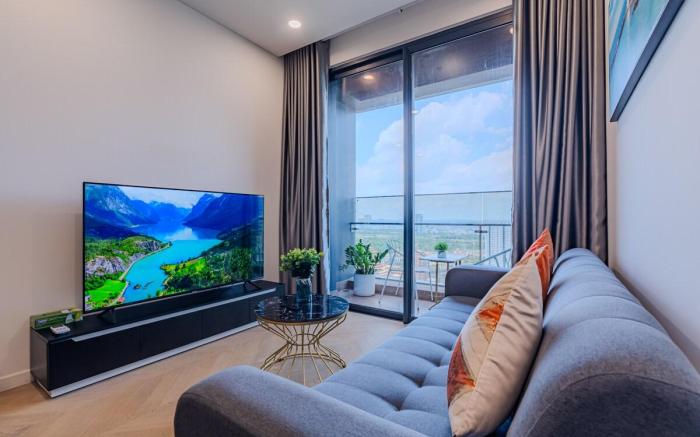 AmbiHOME cityview 2Br Lumiere Riverside E [Netfli]