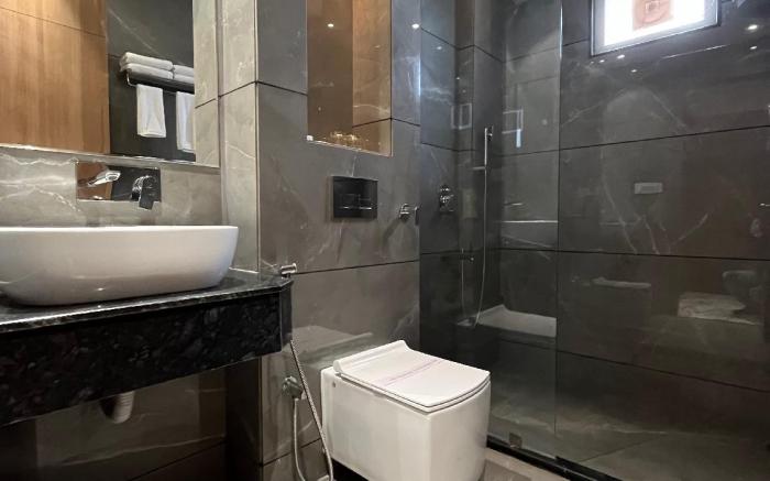 Hotel Three Seasons