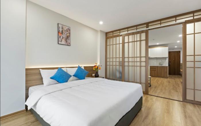 Căn hộ một phòng ngủ đầy đủ nội thất hướng phố