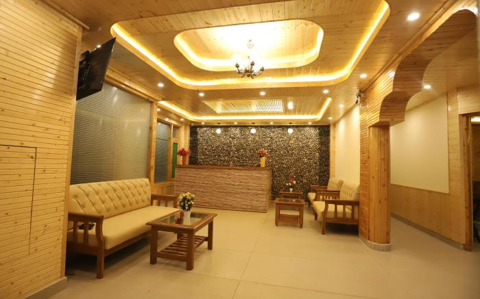 Calux Golden Woods Manali