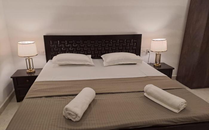 APRICOT INN
