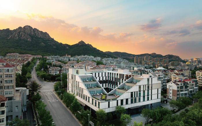 Flow and Co. Qingdao, Autograph Collection