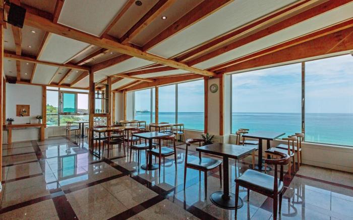 Yang Yang Eight Hotel & Pension