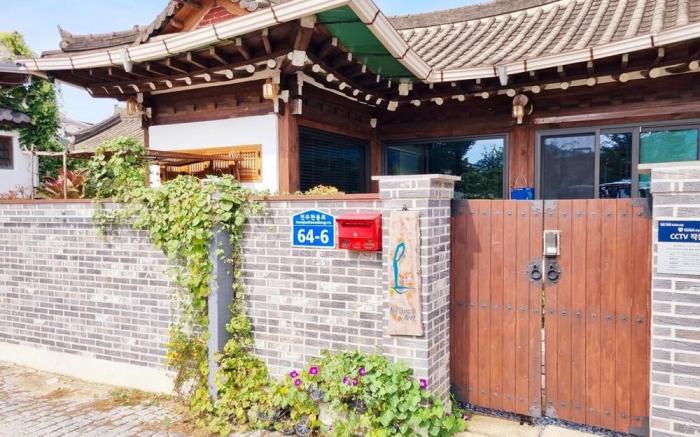 Happiness on Jacuzzi Private Pension