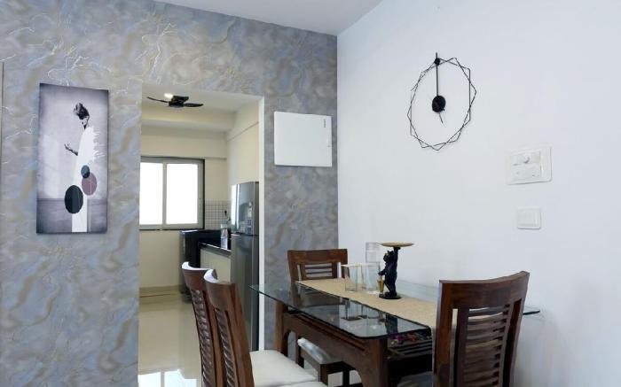 Professionally Managed 2 Bedroom with Balcony 