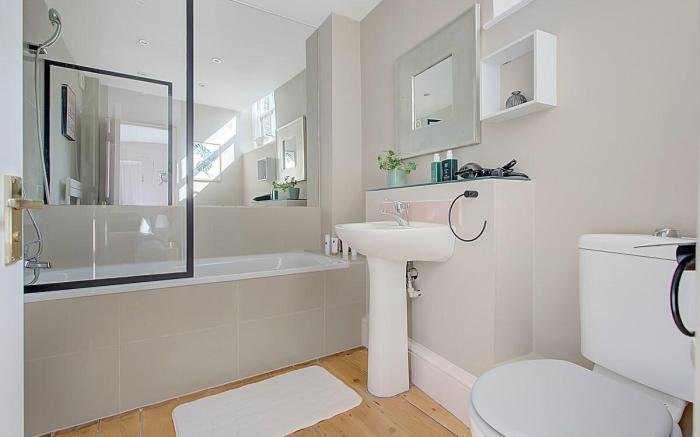 Iconic Warehouse style 4 Bed House Central London