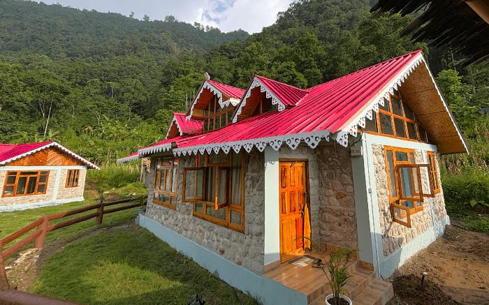 LungZhong Retreat Silk route