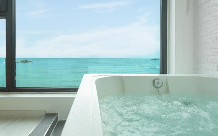 Goseong Littlesquare Oceanview Pension