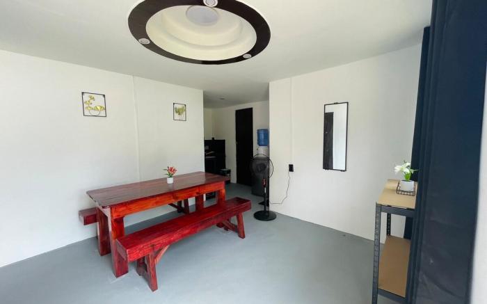 A 2-BR House in General Luna with Fast WiFi