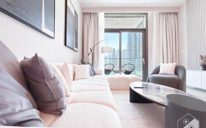 Luxury & Elegance at Burj Crown Downtown