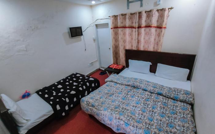 Royal Lodge Guesthouse 