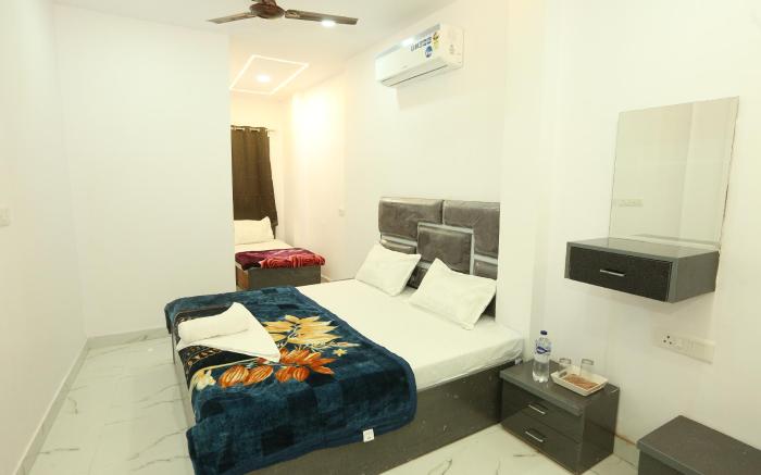 Aditya Home Stay