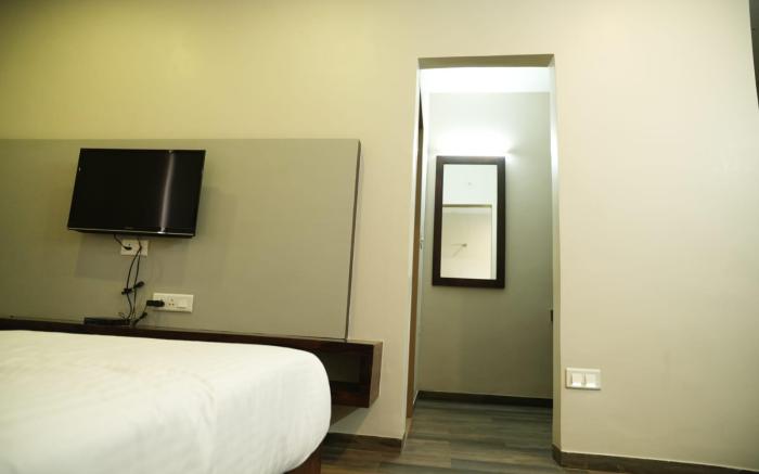 HOTEL GRANDEUR