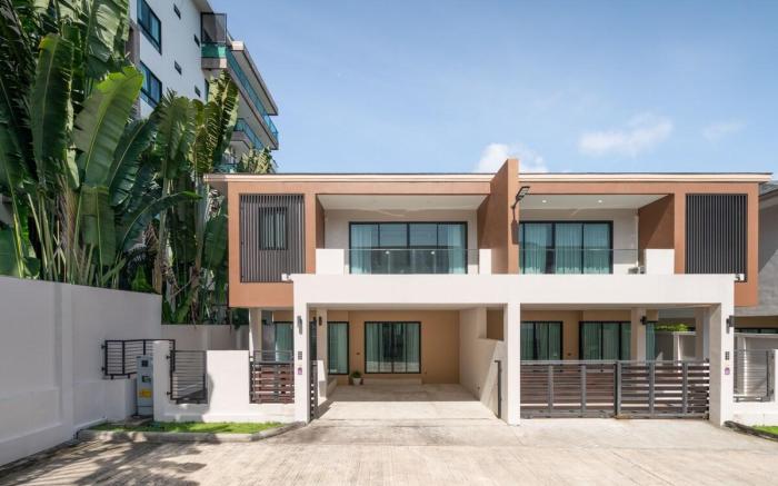 Hann House | 4BR 3BA | Naiyang Beach | HKT Airport