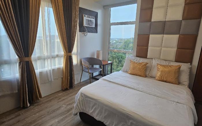 Lovely and Cozy Corner Condo Studio Unit