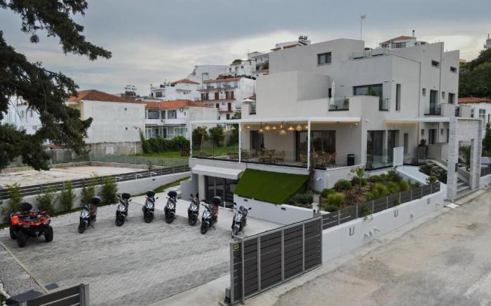 Niso Skiathos