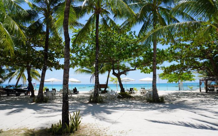Costa Liz Island Resort 