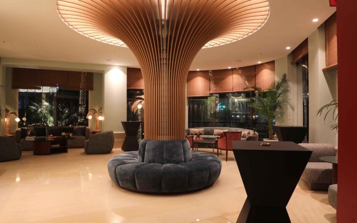 Warwick Palm Beach Hotel
