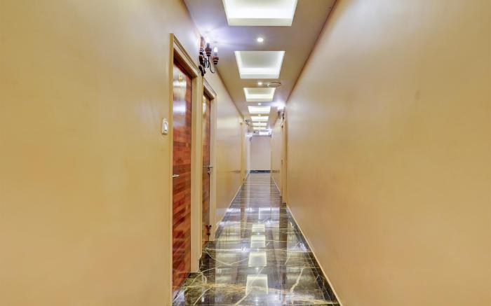 Super Townhouse NK Vivanta Luxury Rooms