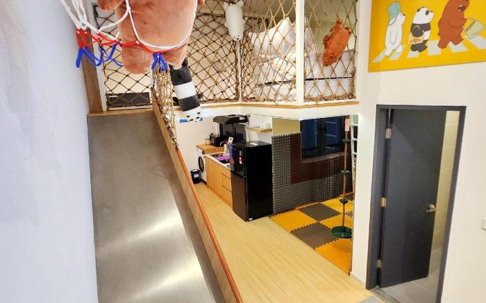 SR HOME- GRID We Bare Bears themed near Legoland