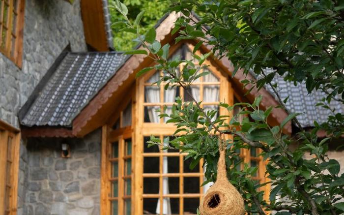 Somvan Chalet by Mick-Hans