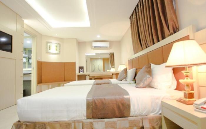 Holiday One Hotel