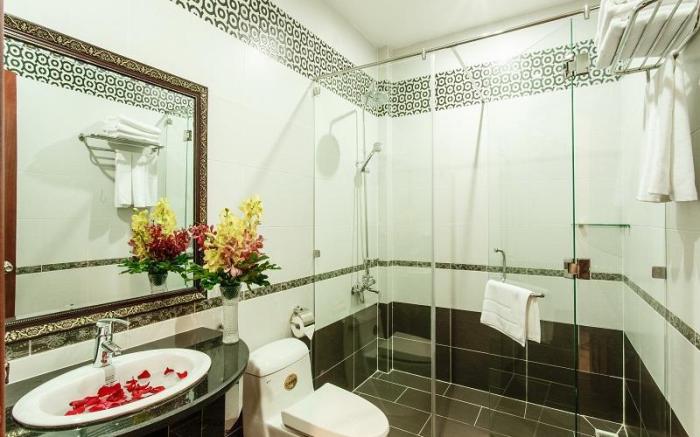 Long Bao Chau Hotel