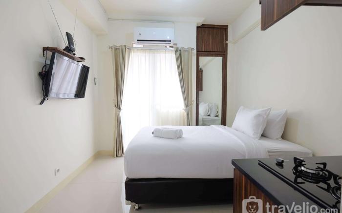 Comfy Studio Apt @ Green Pramuka City By Travelio
