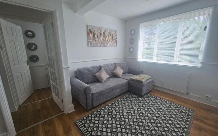 Stylish St Albans City Appt - sleeps upto 6 people