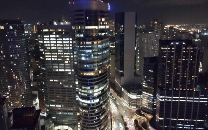 Maru Suite Air 52F; Makati Sky View, 2 Double Beds
