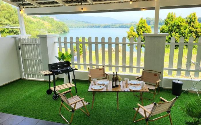 Lake View House 14pax Pool Table | BBq | Mahjong