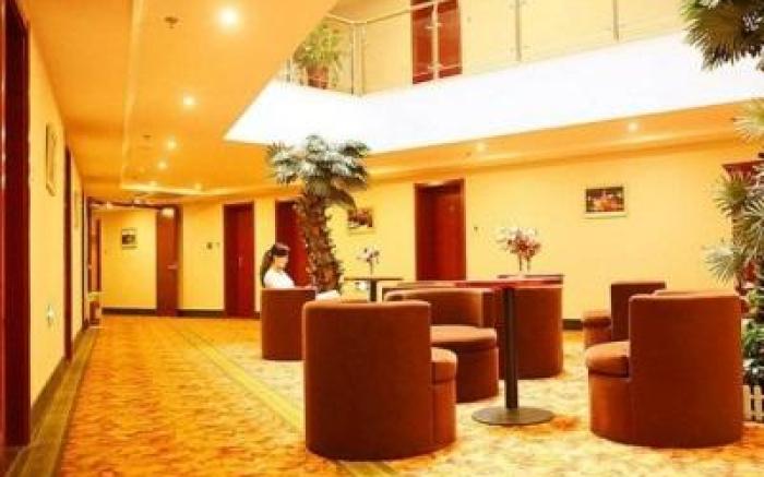 GreenTree Inn Zaozhuang Taishan Road Shituanxiao Express Hotel