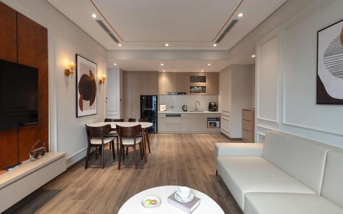 OTIS APARTMENT