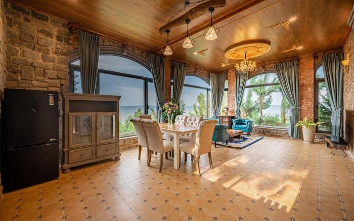Gorgeous View Villa 3BR