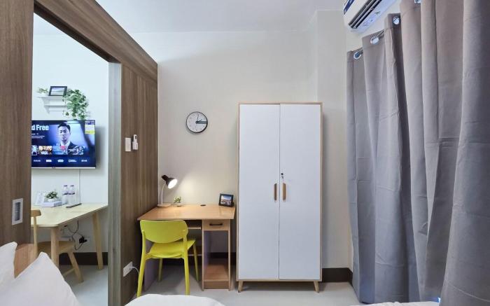 Condotel 1BR Unit w/ Balcony FAME Residences #FM31