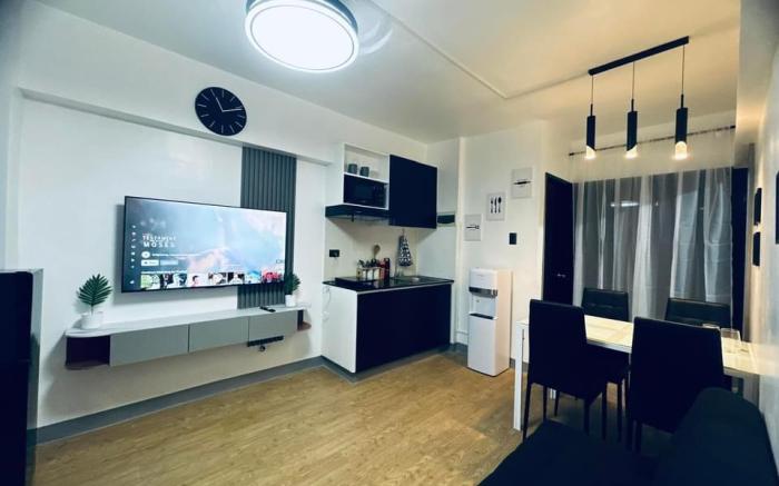 2 Bedrooms Family Room/Group Near Airport