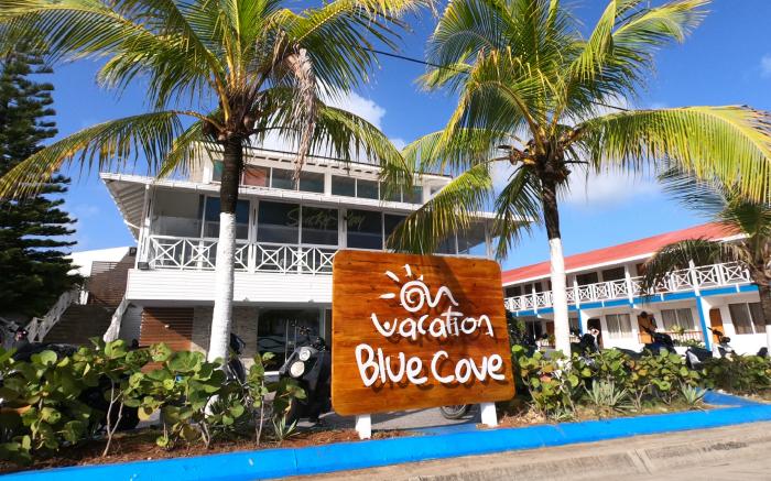 Hotel Blue Cove On Vacation 