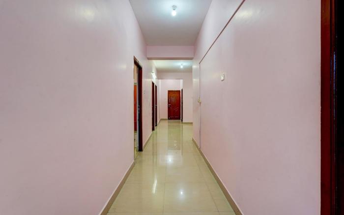 Collection O Terra Hotel Mogappair