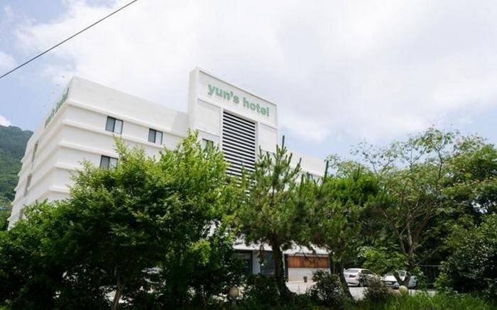 Tongyeong Yuns Hotel