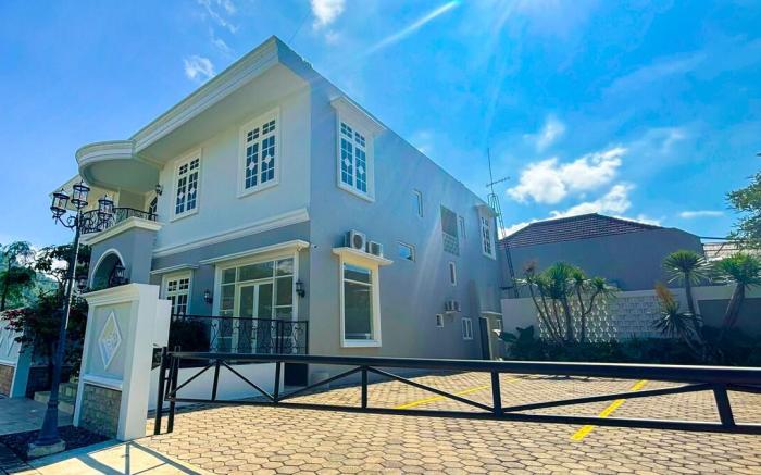 Villa Bonanza Batu