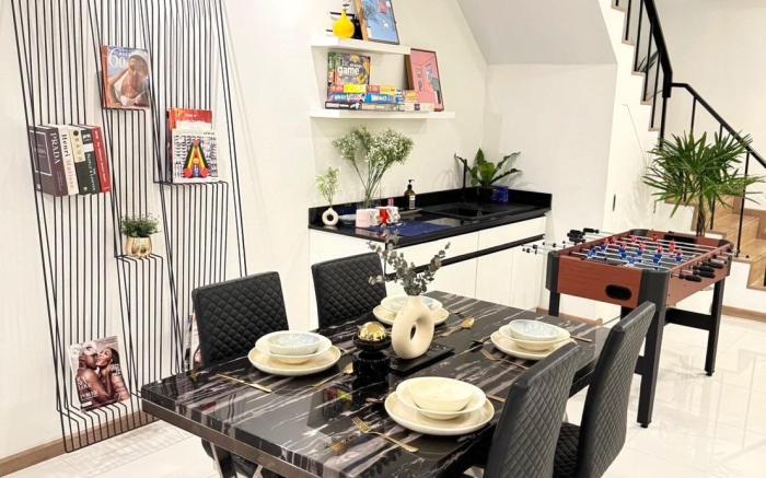 Entire House 4 Beds 4 Baths BTS Ekkamai