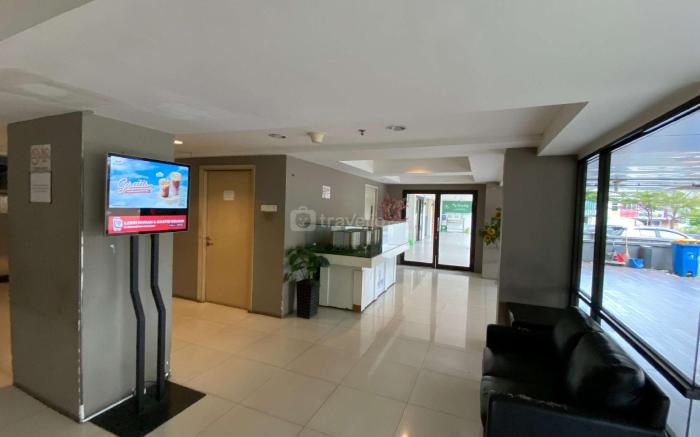 Good and Warm Studio at 19 Avenue By Travelio