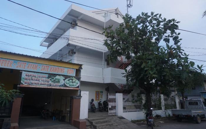 OYO 94020 Lia Kost Syariah Near Perkuburan bontonompo kahar muzakkar